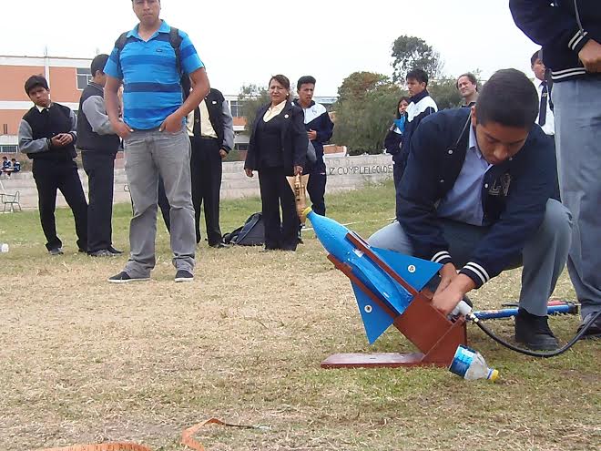 Exitosa IV Olimpiada Escolar de Física en la UNT