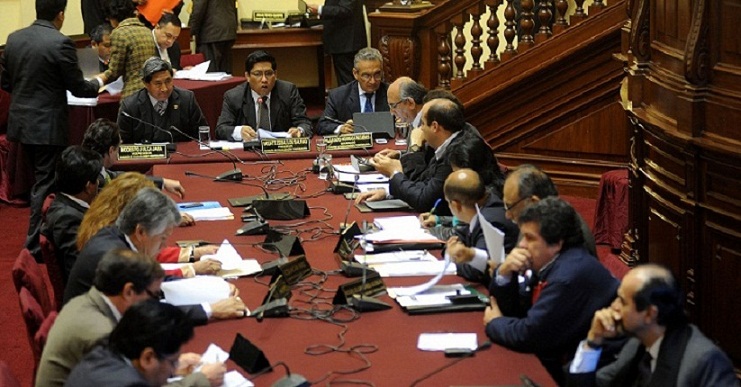 César Acuña será investigado por la Comisión de Fiscalización del Congreso