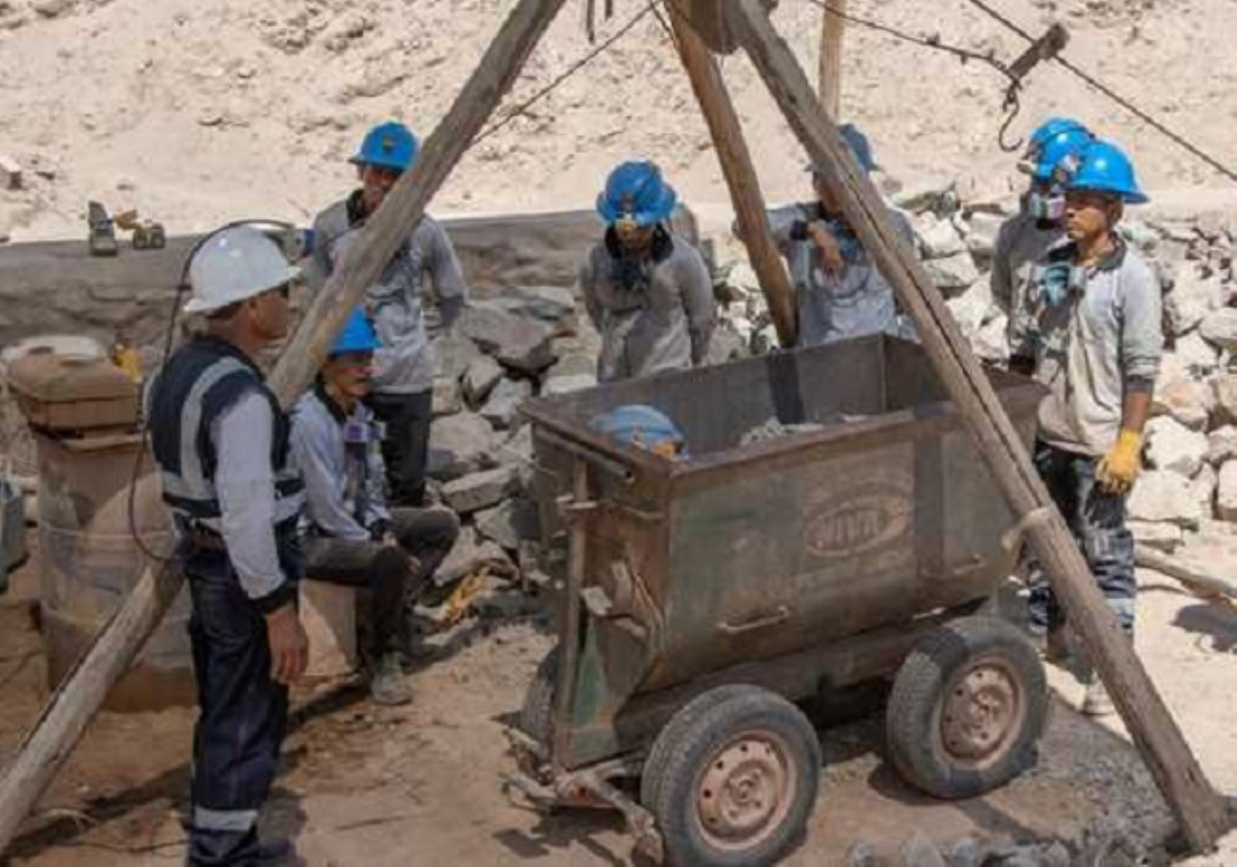 Comisión de Energía y Minas pasa a cuarto intermedio ampliación del Reinfo