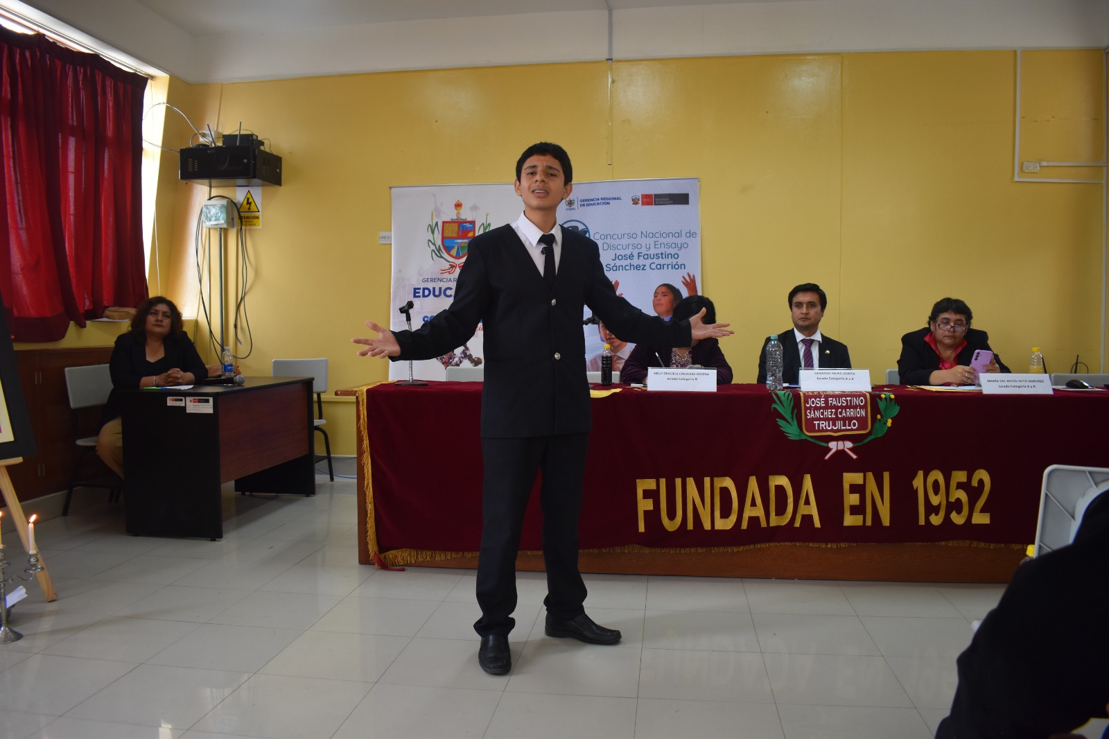 Estudiante representará en el I Concurso Nacional de Discurso y Ensayo “José Faustino Sanchez Carrion"  