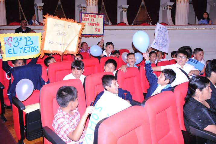  Alumnos de 10 colegios clasificaron a final del concurso “Trujillo canta y encanta”