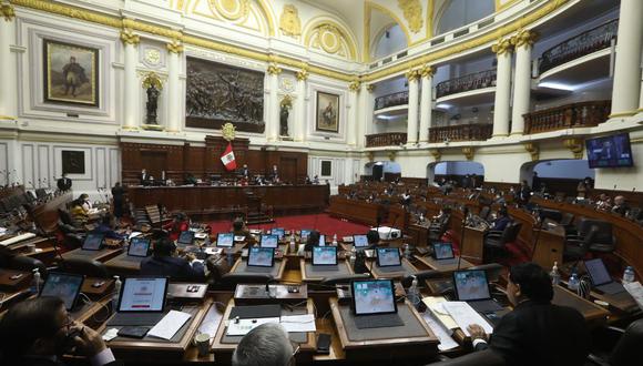 Comisión de Constitución debatirá predictamen sobre procedimiento para suspensión del presidente  