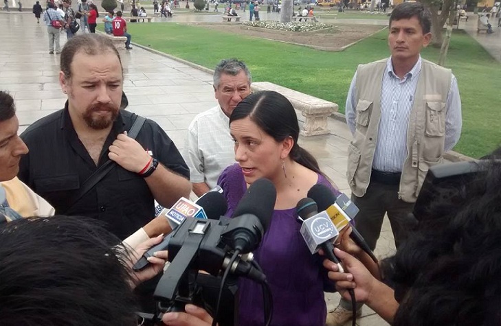  Congresista Verónika Mendoza dice que Acuña “no es digno de representar al país”