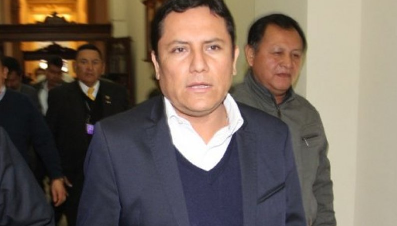 Elías Rodríguez: "El martes, bancada aprista definirá posición sobre censura a Marilú Martens"