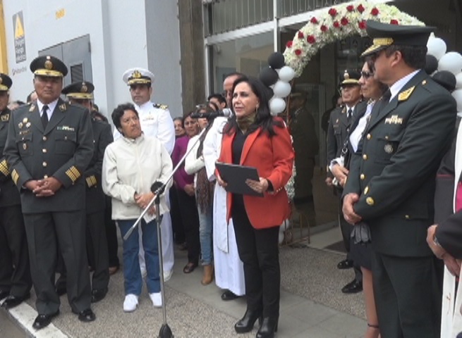 Congresista Gloria Montenegro culpa a Fuerza Popular de huelga docente