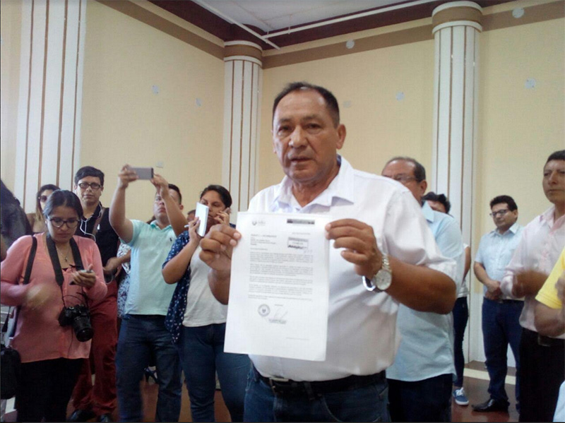 Congresista liberteño renuncia a bancada naranja y no descarta unirse a Kenji