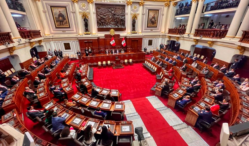 Aprueban ley que establece cómo se elegirán a los senadores y diputados del Congreso bicameral