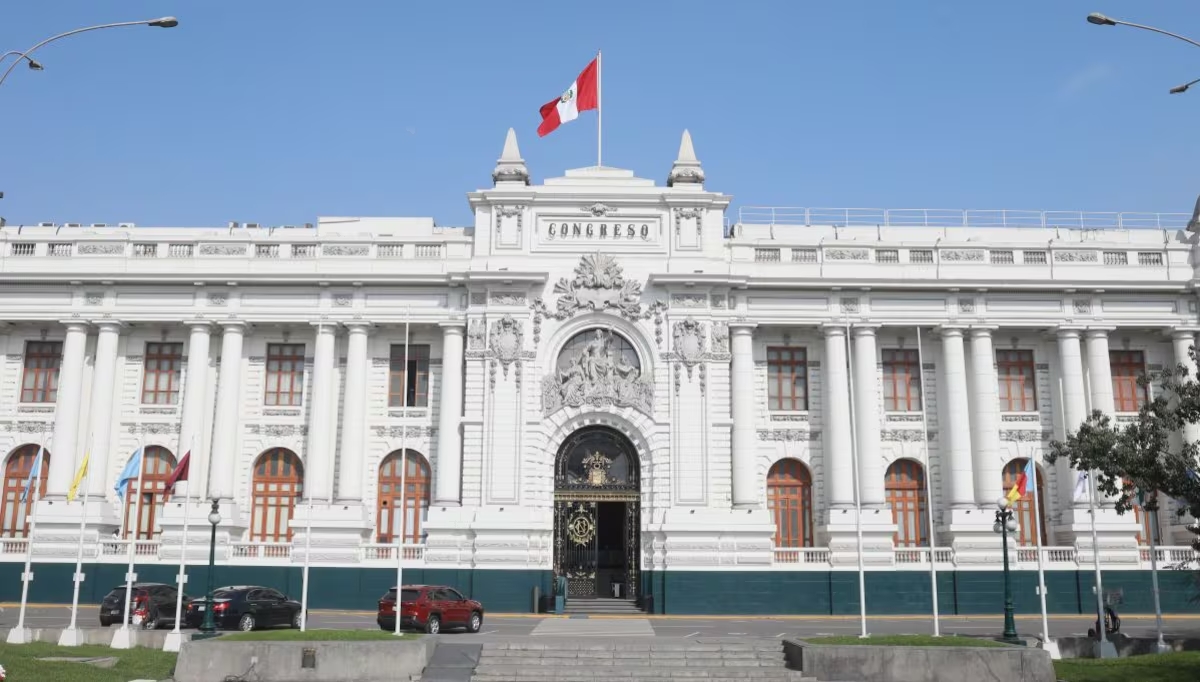 Aprueban dictamen para elevar a 16 años la edad mínima de consentimiento sexual