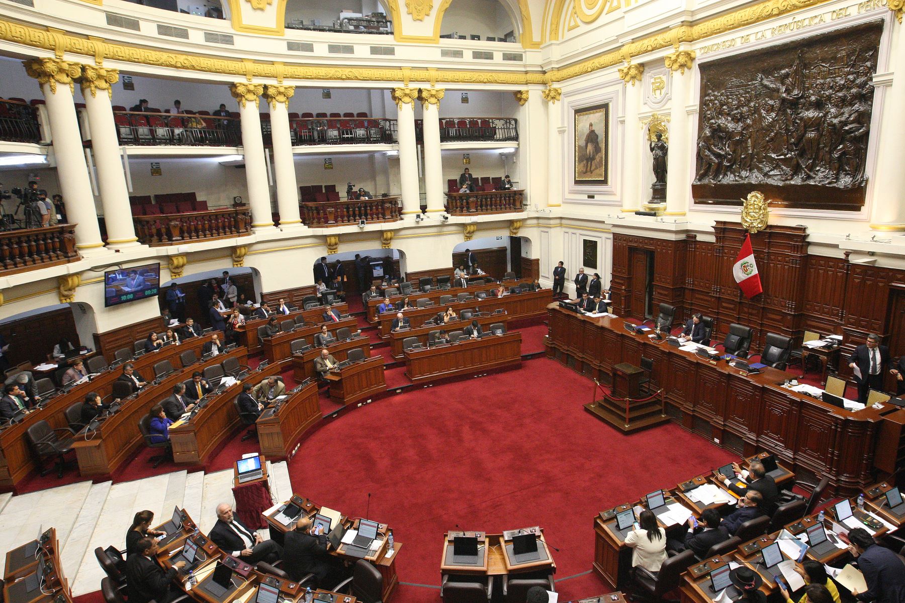 Hacen oficial ampliación de la legislatura hasta el 30 de enero de 2019