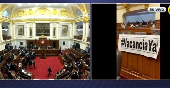 Suspenden sesión en el pleno luego que congresista colocó cartel a favor de la vacancia 