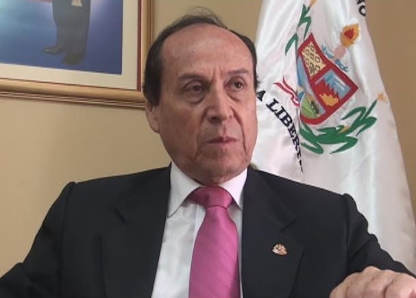 Dante Chávez: "Manuel Llempén miente cínicamente"