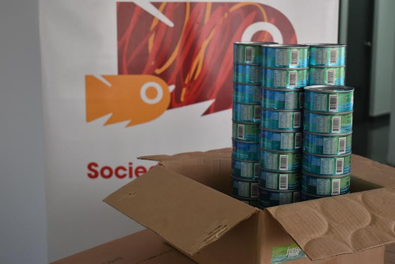 Empresas pesqueras donan medio millón de conservas para damnificados por lluvias y huaicos