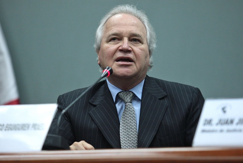 “Adelanto de elecciones y cuestión de confianza son constitucionales”