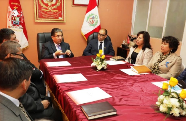 Contralor  alerta que  autoridades salientes de gobiernos regionales y ediles que incumplieron transferencia de gestión serán sancionados 