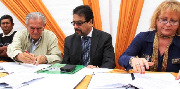 Gobierno regional y minera firman alianza en beneficio de comuneros de Pataz