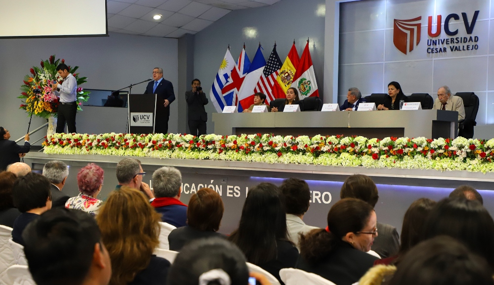 Escritores internacionales arriban a Trujillo para dialogar sobre César Vallejo