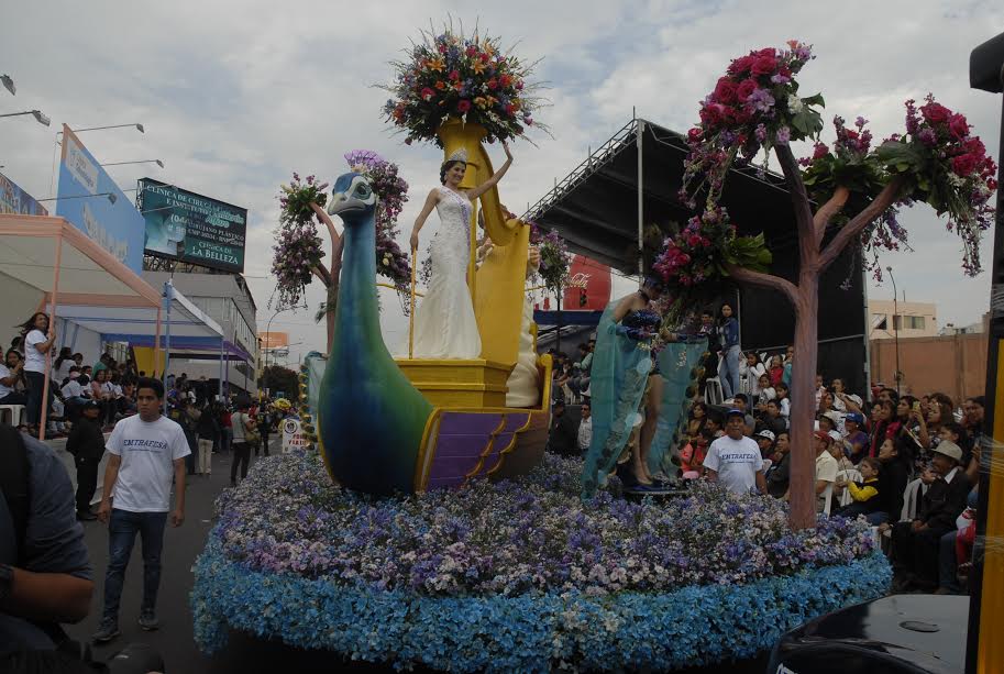 Gran Corso Primaveral  fue un éxito con más de 45 carros alegóricos