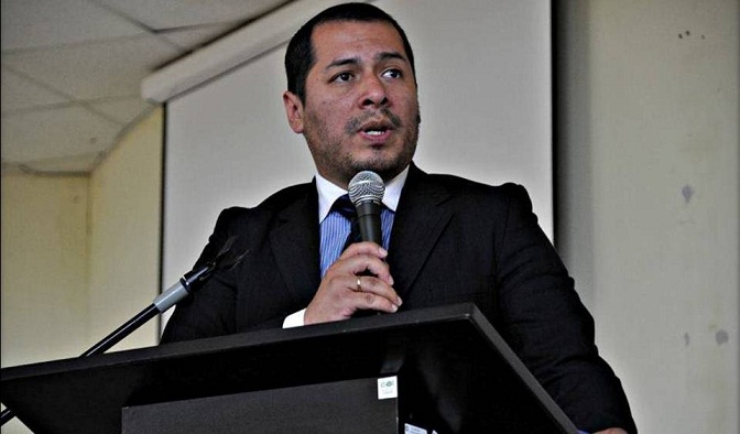   Christian Salas: Fiscal Ramos Heredia usa caso de la FDF como distractivo