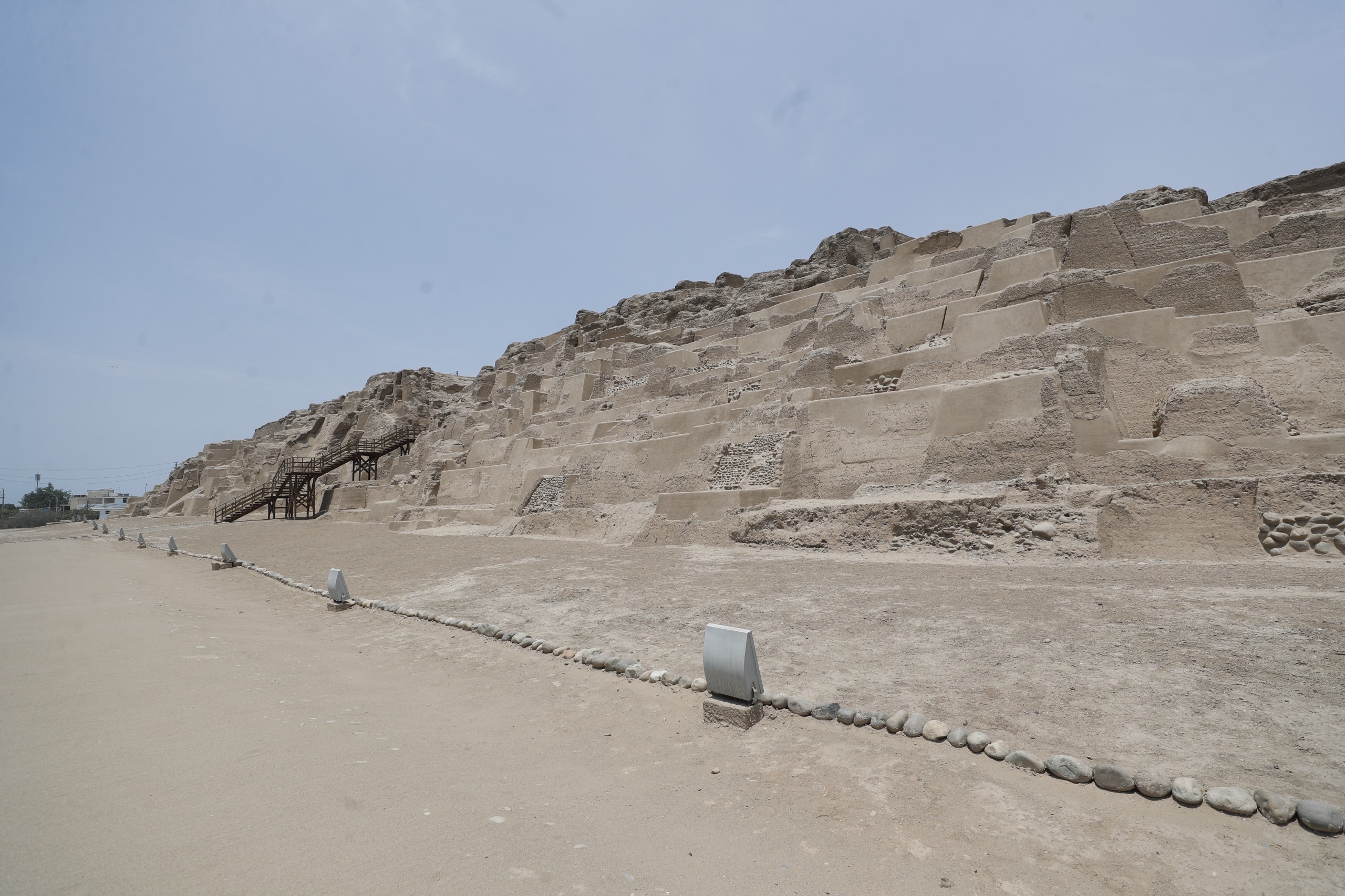 Aprueban Decreto que regula el saneamiento físico legal automático de zonas arqueológicas declaradas Patrimonio Cultural