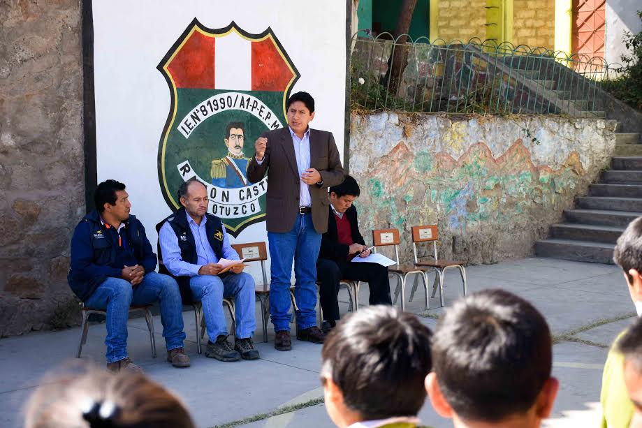 Otuzco:entregan terreno para construcción de módulos en colegio Ramón Castilla