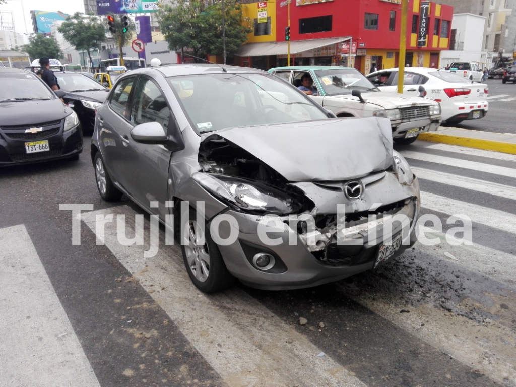 Jefe del Escuadrón Verde protagoniza accidente de tránsito