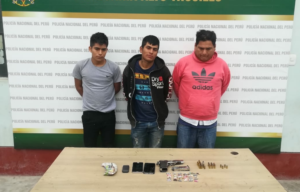 Alto Trujillo: Tres sujetos capturados con armas y drogas    