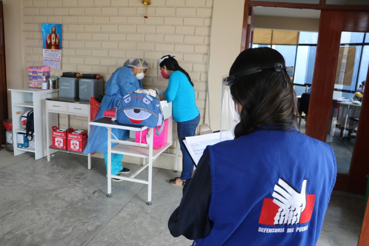 Defensoría del Pueblo detecta poca presencia de pacientes en vacunación