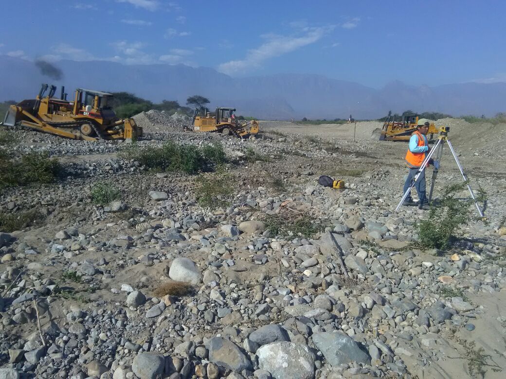 La Libertad: descolmatación del río Chorobal está en 45% de avance