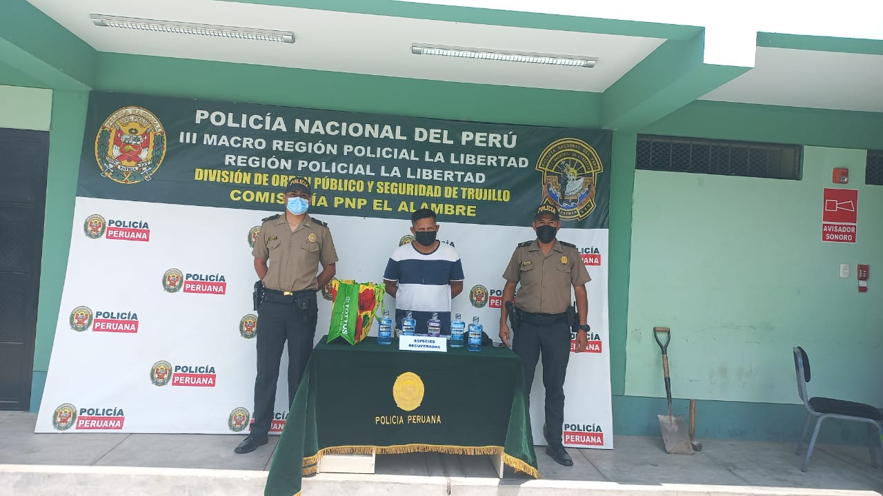 Hombre es detenido por hurtar enjuague bucal de una farmacia en Trujillo