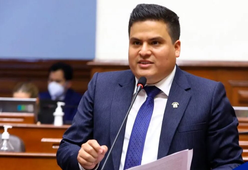 Diego Bazán tras designación de Santiváñez: “Corresponde moción de censura contra el premier”