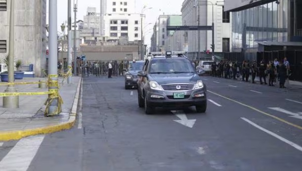 Presidenta Dina Boluarte rinde su declaración ante Fiscal de la Nación por el caso “Rolex” 