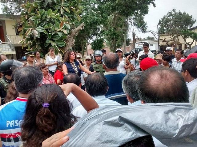 Separan de sus cargos a tres directores de colegios por irregularidades