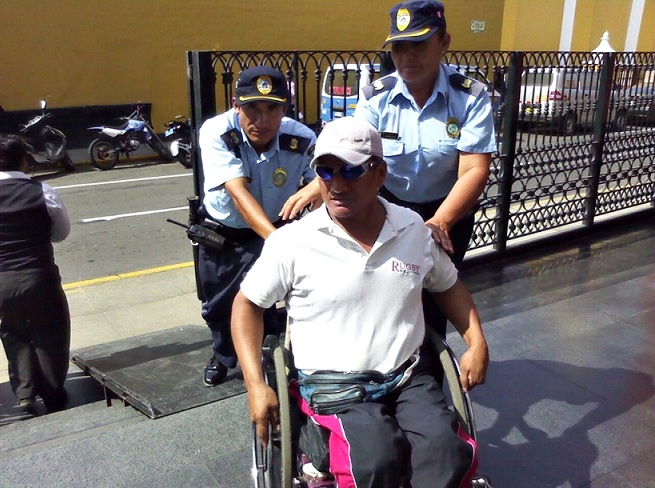 Personas con discapacidad recibieron apoyo de agentes de Seguridad Ciudadana