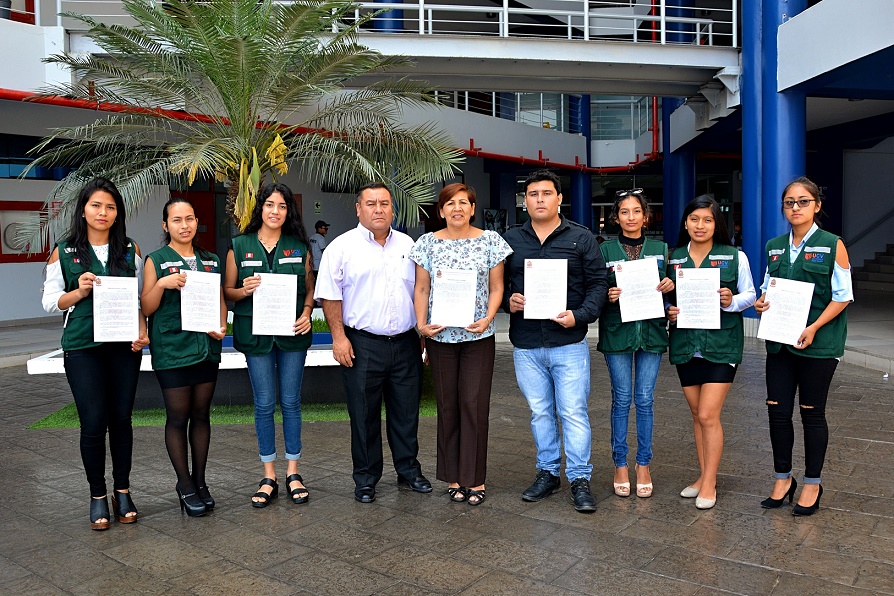 Comuna de Magdalena de Cao distingue a universitarios de UCV por  propuestas ambientales