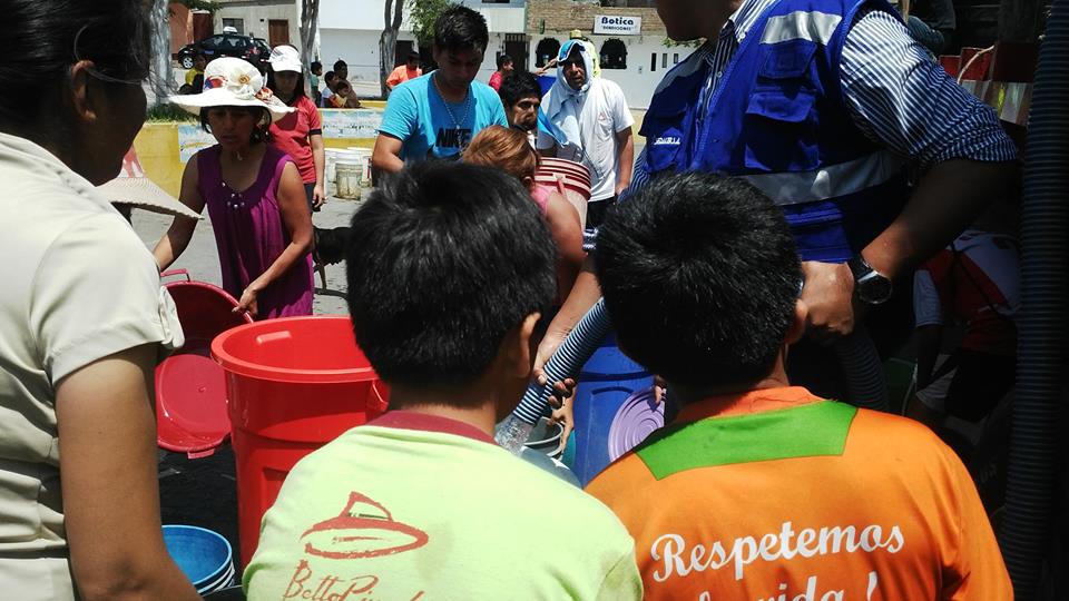 Ministerio de Vivienda envió cerca de 60 mil galones de agua a Trujillo