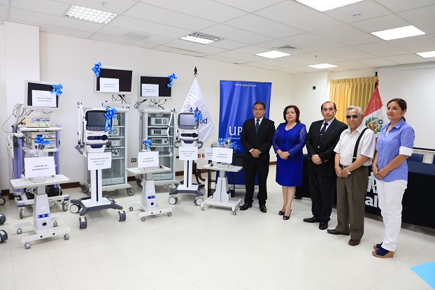 UPAO dona modernos equipos para mejorar la salud de asegurados del norte