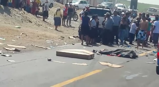 Dos niños resultan heridos en choque de camioneta y motocarga en Alto Salaverry
