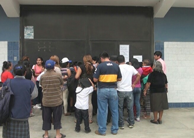 El Porvenir: padres de familia denuncian cobros excesivos en colegio