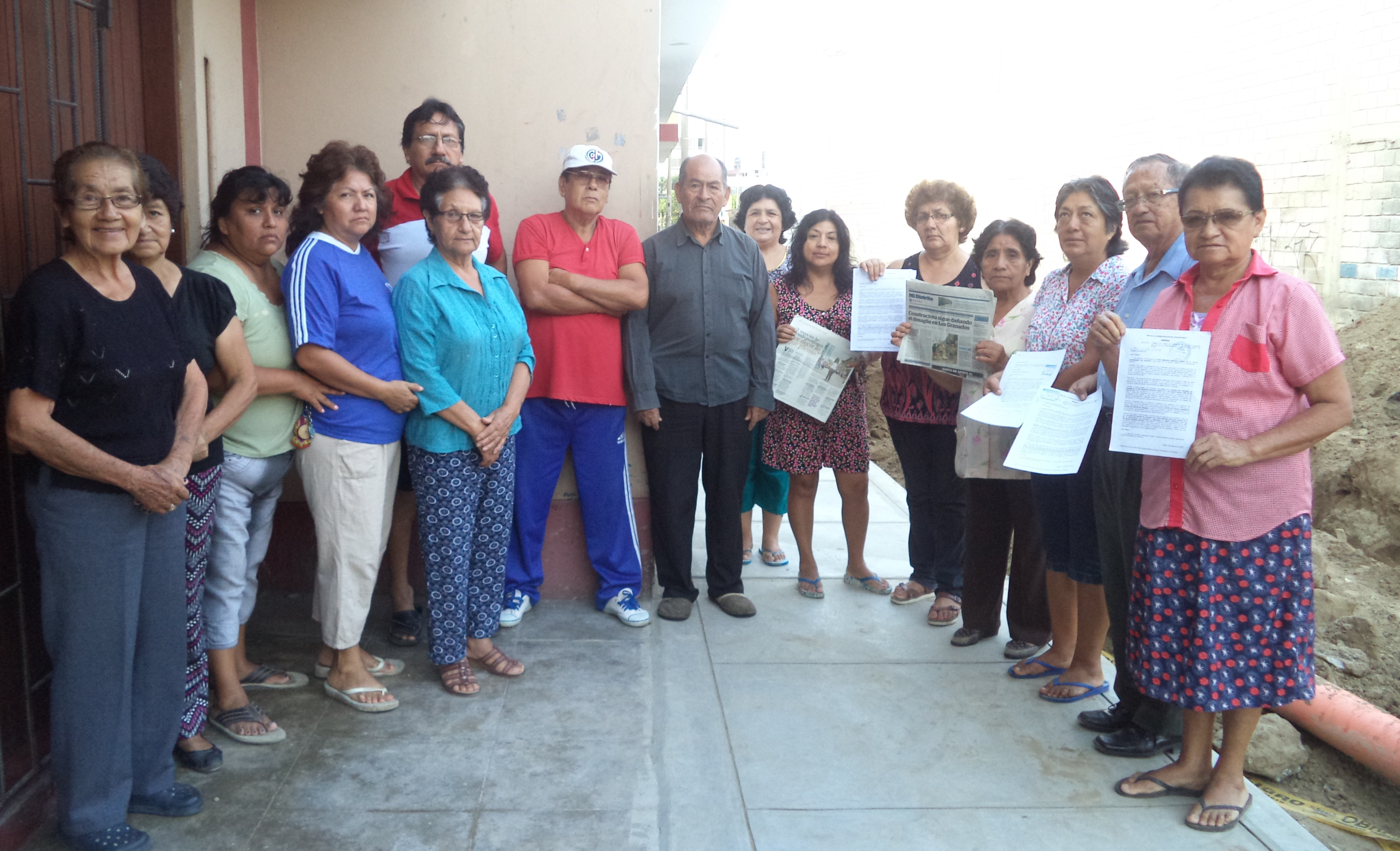 Vecinos de Los Granados cambiarán tuberías con su propio dinero