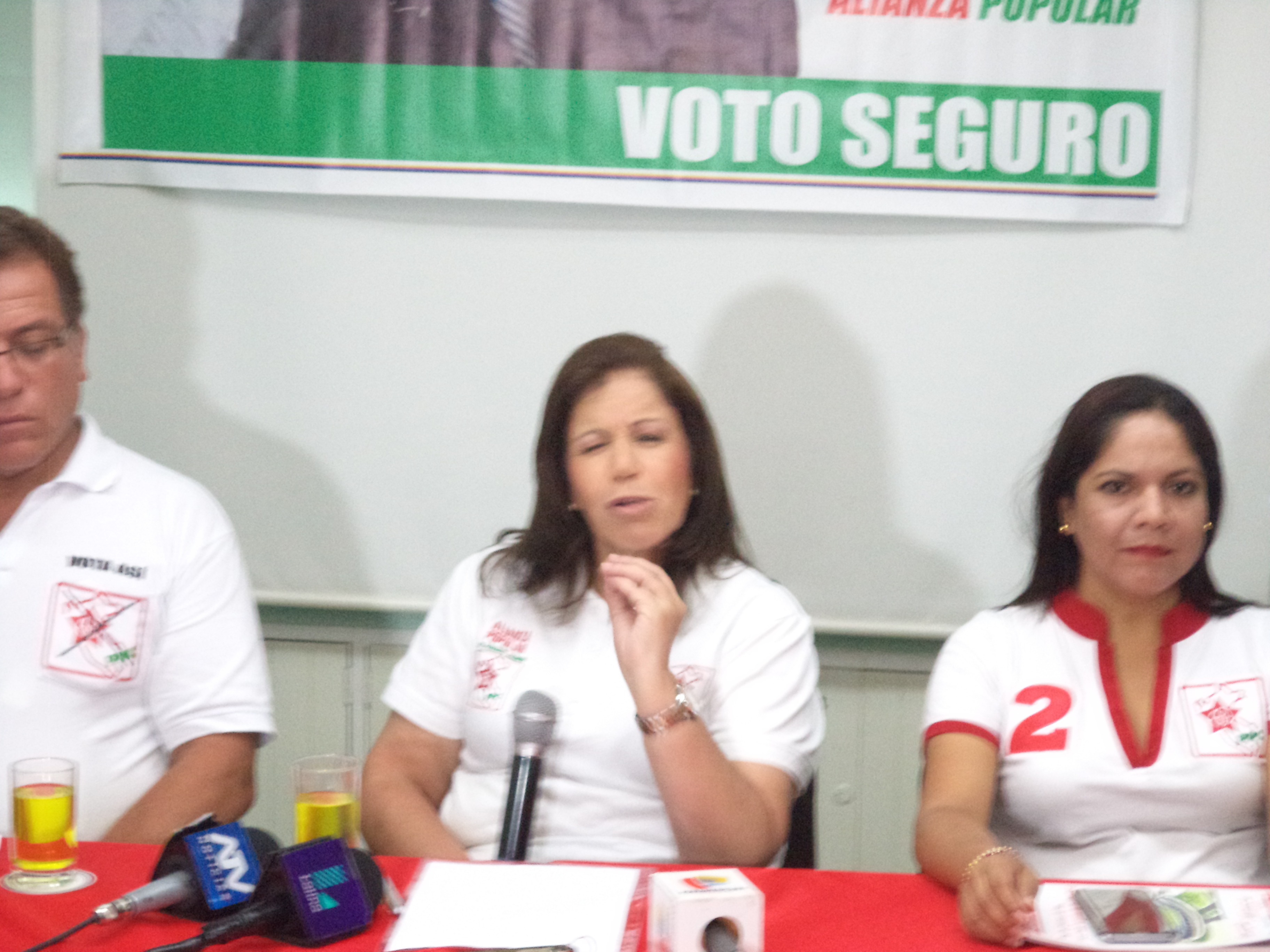 Lourdes Florez pide disculpas por insultos de Alan García