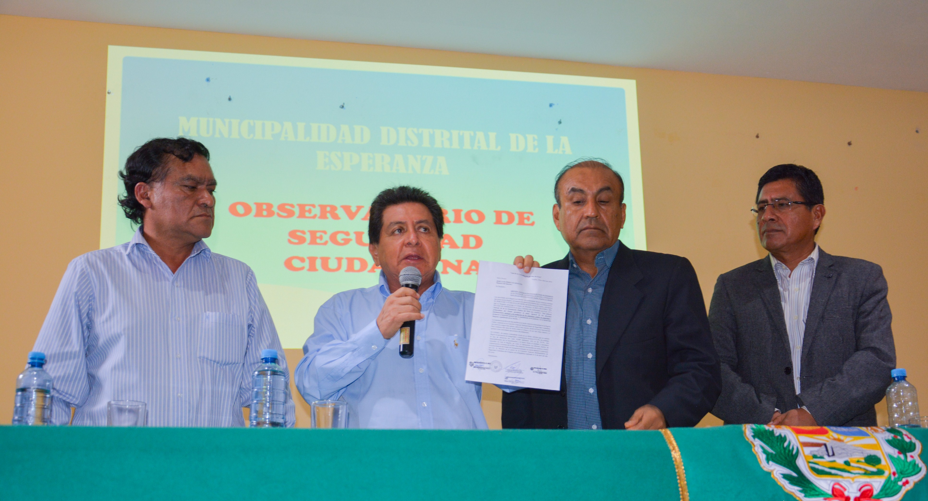 Alcaldes piden declaratoria de emergencia a ministro del Interior