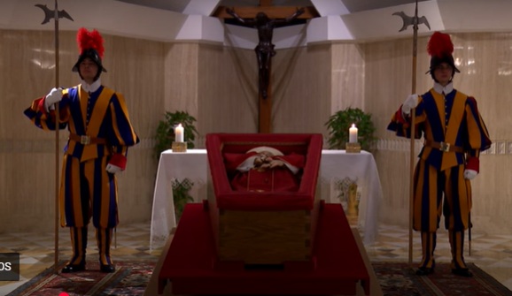 Funeral del Papa Francisco será el 26 de abril en la Plaza de San Pedro