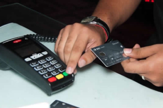 Pagos digitales duplican transacciones en 4 años y se expanden con fuerza en regiones