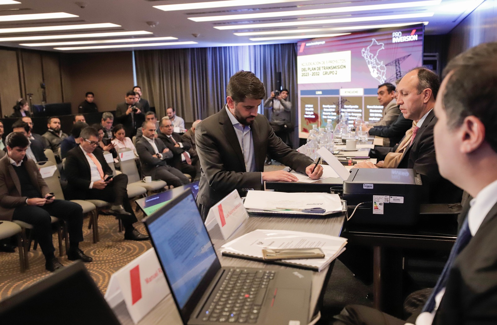 Adjudican cinco proyectos eléctricos con una inversión estimada de US$ 441 millones