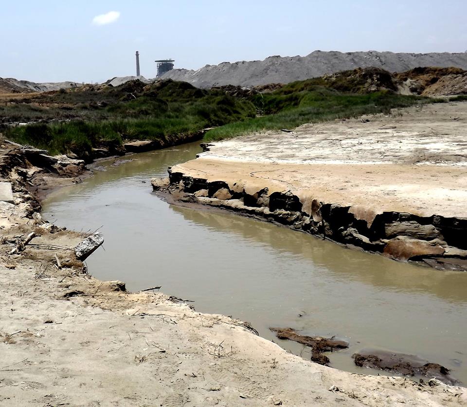  Ascope: OEFA ordena a Trupal S.A. detener vertimiento de efluentes industriales en El Charco 