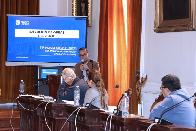 Alcalde provincial  de Trujillo firmó documentos con representantes de Promovilidad – MTC 