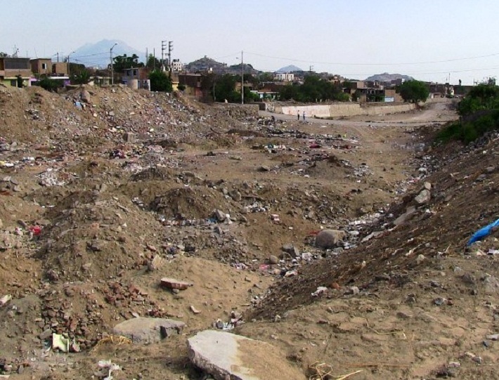 Indeci constató riesgos que se producirían de llenarse la quebrada San Idelfonso
