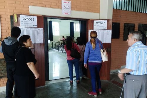La Libertad : primera mesa de votación se instaló a las 07:19 horas en Julcán