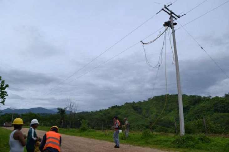 Están por concluir cuatro proyectos de electrificación rural en La Libertad