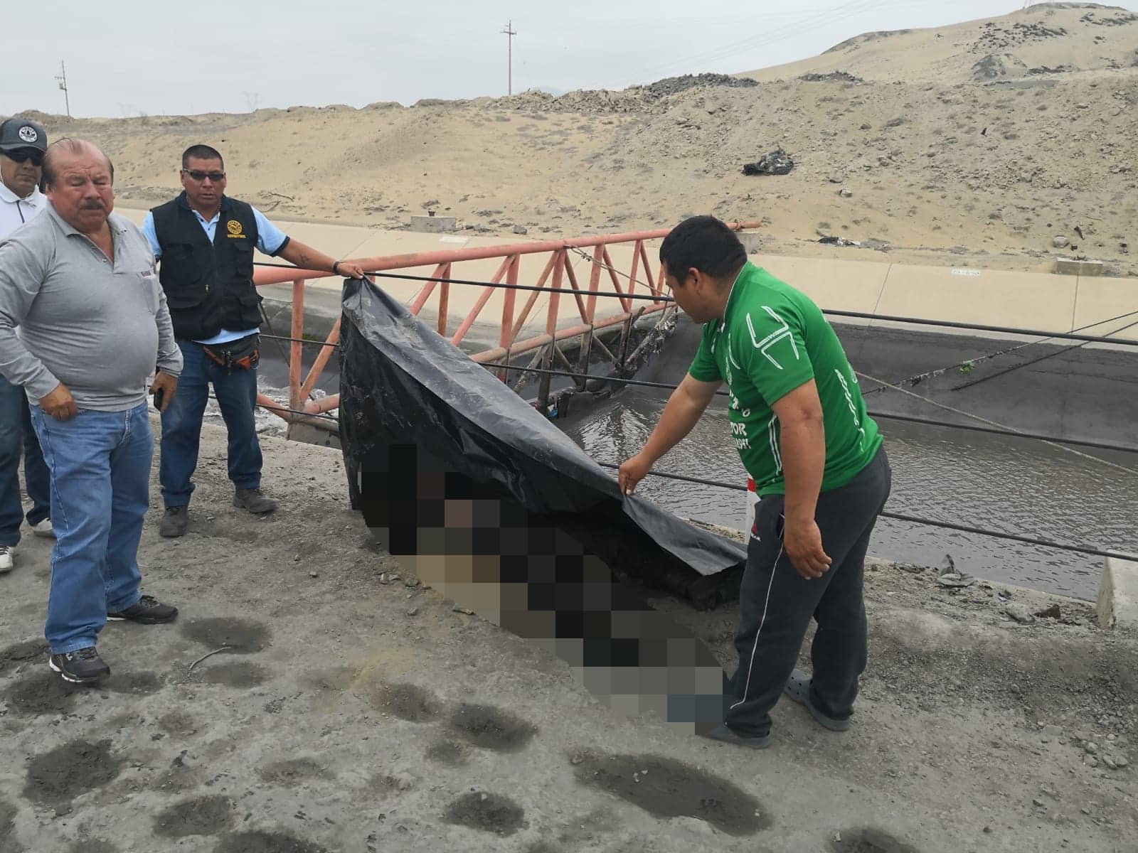 Encuentran cadáver de hombre en canal de Chavimochic